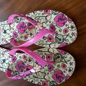 Coach 8 flowered flip flops